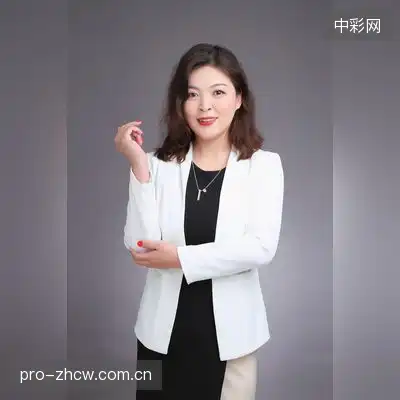 叶璨新